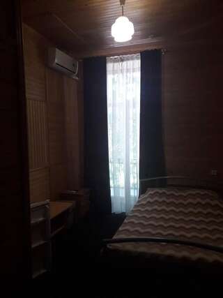 Отель Гостиница СКИФ Бердянск Двухместный номер Делюкс с 1 кроватью и балконом-5